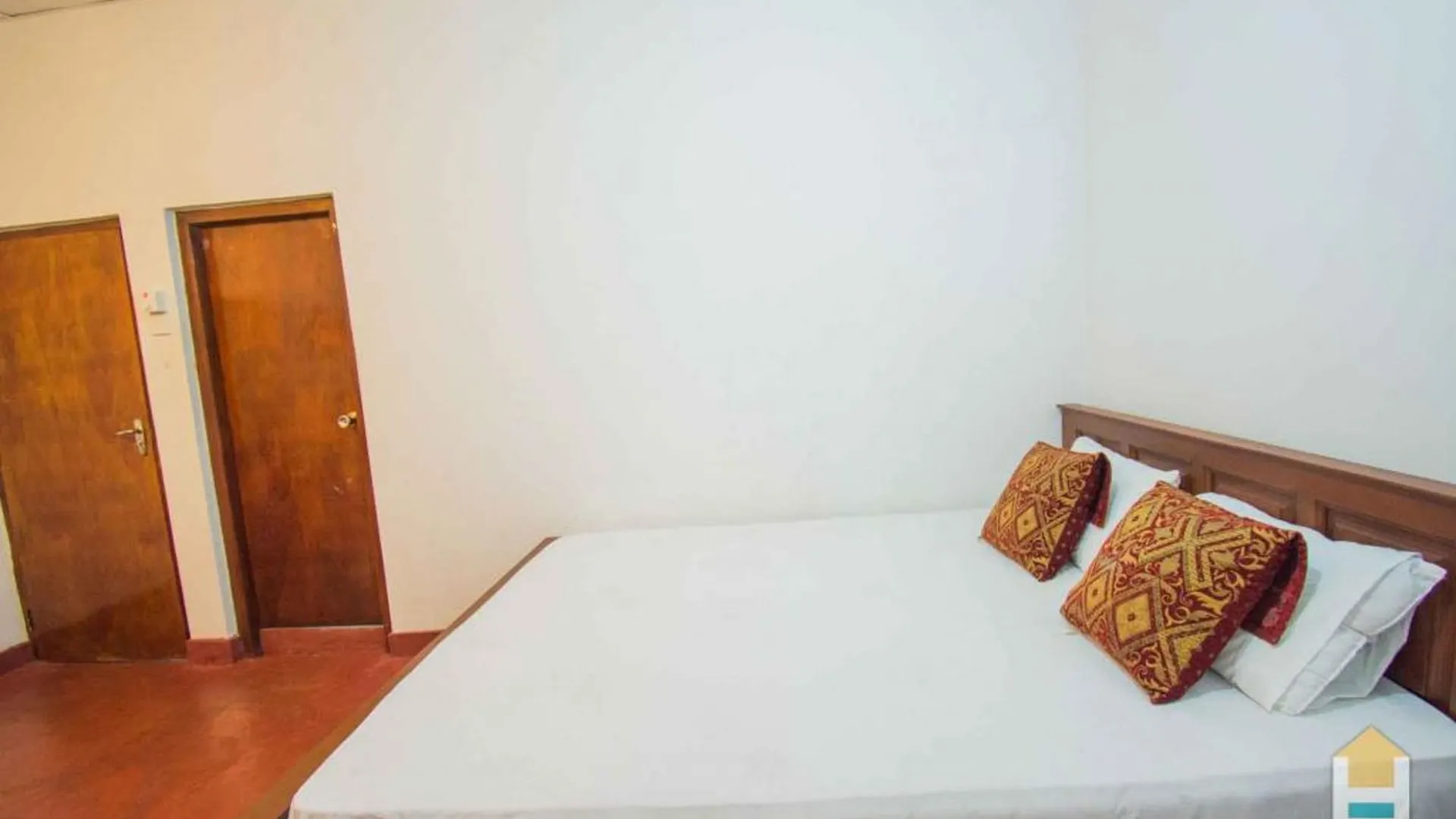 Yoho Mount Inn Bungalow Kandy Hotel